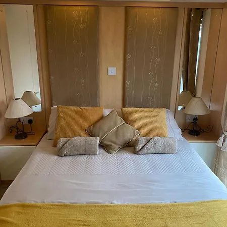 Skiddaw Lodges- The District Campsite
